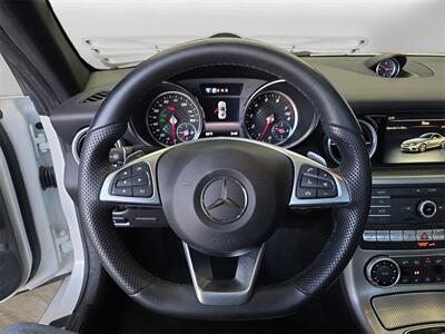 2019 Mercedes-Benz SLC SLC 300   - Photo 12 - Lennox, CA 90304