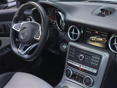 2019 Mercedes-Benz SLC SLC 300   - Photo 20 - Lennox, CA 90304