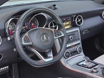 2019 Mercedes-Benz SLC SLC 300   - Photo 16 - Lennox, CA 90304