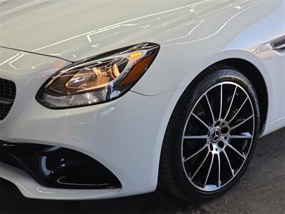 2019 Mercedes-Benz SLC SLC 300   - Photo 26 - Lennox, CA 90304