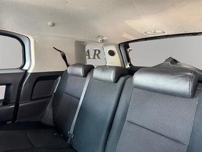 2008 Toyota FJ Cruiser   - Photo 13 - Lennox, CA 90304
