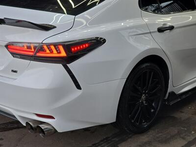 2019 Toyota Camry SE   - Photo 16 - Lennox, CA 90304