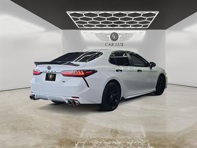 2019 Toyota Camry SE   - Photo 5 - Lennox, CA 90304