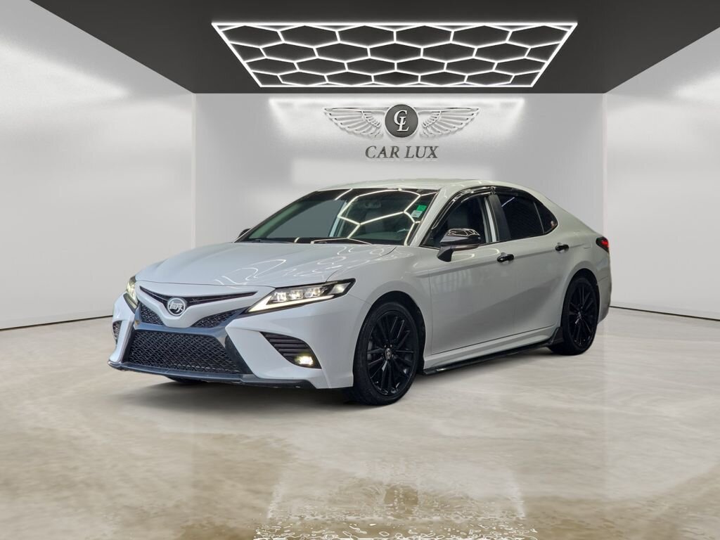 2019 Toyota Camry SE   - Photo 1 - Lennox, CA 90304