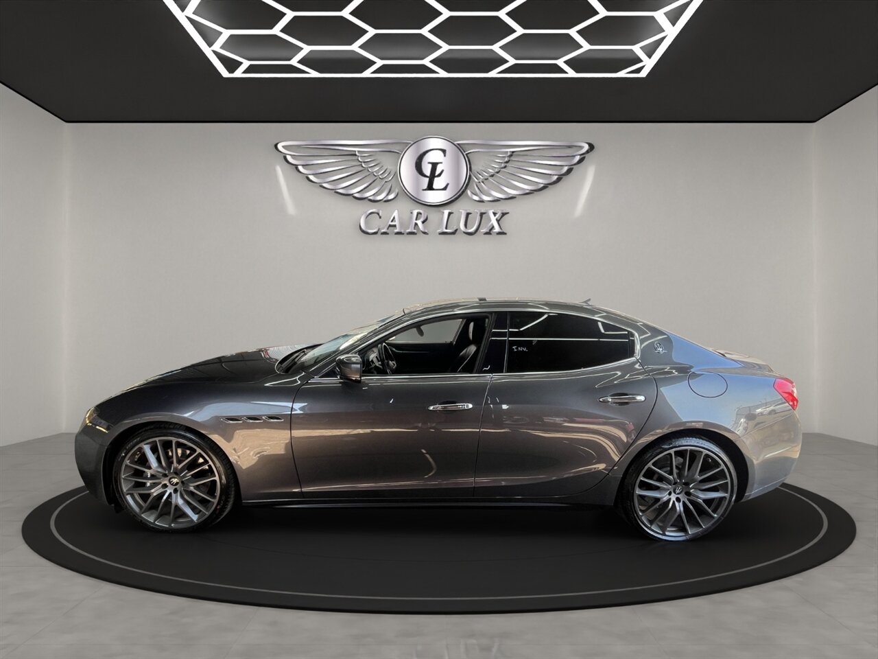 2015 Maserati Ghibli photo 2