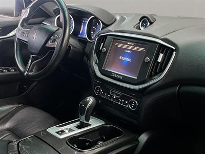 2015 Maserati Ghibli   - Photo 18 - Lennox, CA 90304