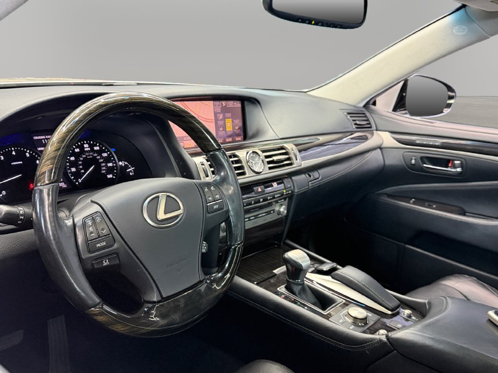 2013 Lexus LS 460 - Photo 15 - Lennox, CA 90304