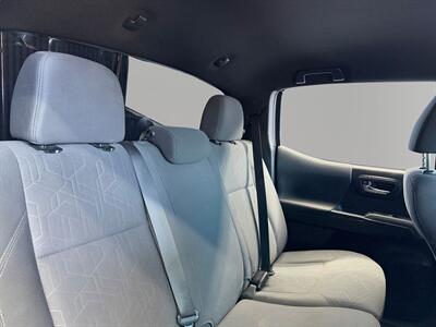 2019 Toyota Tacoma TRD Sport V6   - Photo 13 - Lennox, CA 90304