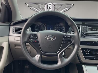 2017 Hyundai SONATA SE   - Photo 10 - Lennox, CA 90304