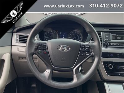 2017 Hyundai SONATA SE   - Photo 10 - Lennox, CA 90304