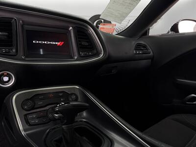 2018 Dodge Challenger R/T   - Photo 11 - Lennox, CA 90304