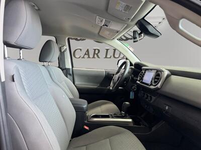 2020 Toyota Tacoma SR5 V6   - Photo 14 - Lennox, CA 90304