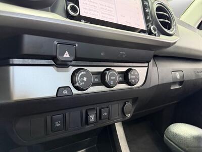 2020 Toyota Tacoma SR5 V6   - Photo 20 - Lennox, CA 90304
