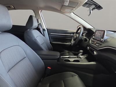 2022 Nissan Altima 2.5 SV   - Photo 12 - Lennox, CA 90304
