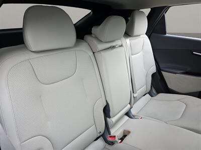 2022 Kia EV6 Wind   - Photo 16 - Lennox, CA 90304