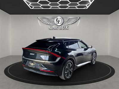2022 Kia EV6 Wind   - Photo 7 - Lennox, CA 90304