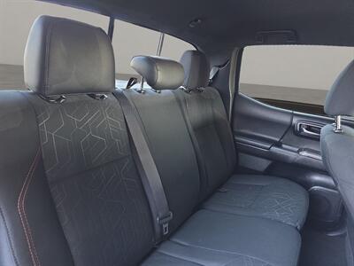 2017 Toyota Tacoma TRD Sport V6   - Photo 16 - Lennox, CA 90304