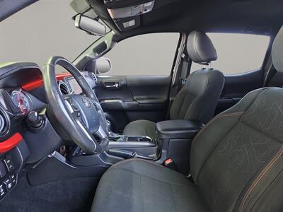 2017 Toyota Tacoma TRD Sport V6   - Photo 8 - Lennox, CA 90304