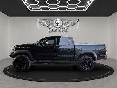2017 Toyota Tacoma TRD Sport V6   - Photo 4 - Lennox, CA 90304