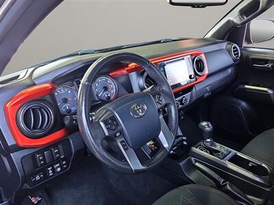 2017 Toyota Tacoma TRD Sport V6   - Photo 12 - Lennox, CA 90304