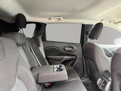 2021 Jeep Cherokee Latitude   - Photo 15 - Lennox, CA 90304