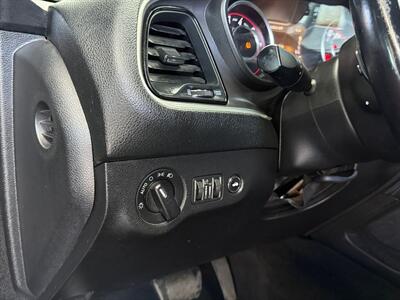2015 Dodge Challenger SXT   - Photo 16 - Lennox, CA 90304