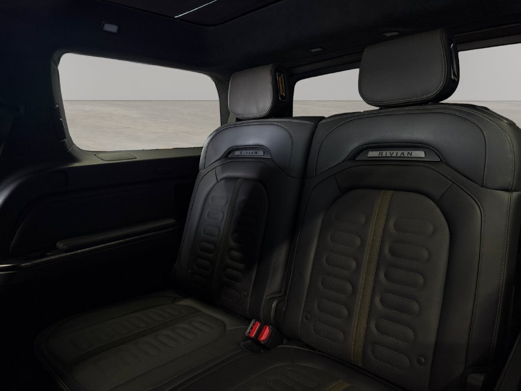 2025 Rivian R1S Adventure Dual Motor Standard Pack - Photo 26 - Lennox, CA 90304