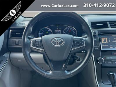 2015 Toyota Camry Hybrid XLE   - Photo 11 - Lennox, CA 90304