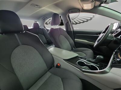 2021 Toyota Camry Hybrid LE   - Photo 21 - Lennox, CA 90304