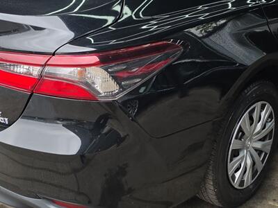 2021 Toyota Camry Hybrid LE   - Photo 29 - Lennox, CA 90304