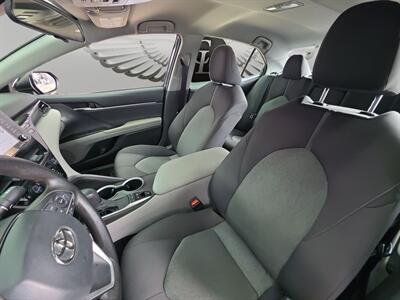 2021 Toyota Camry Hybrid LE   - Photo 11 - Lennox, CA 90304