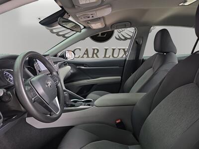 2021 Toyota Camry Hybrid LE   - Photo 9 - Lennox, CA 90304