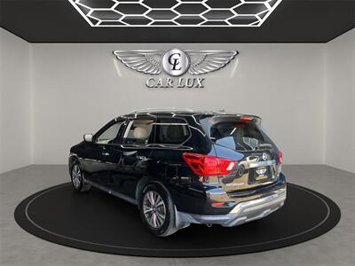 2018 Nissan Pathfinder SL - Photo 4 - Lennox, CA 90304