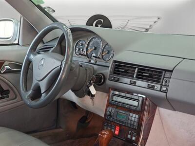 1999 Mercedes-Benz SL 500   - Photo 23 - Lennox, CA 90304