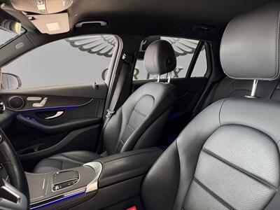 2020 Mercedes-Benz GLC GLC 300   - Photo 9 - Lennox, CA 90304