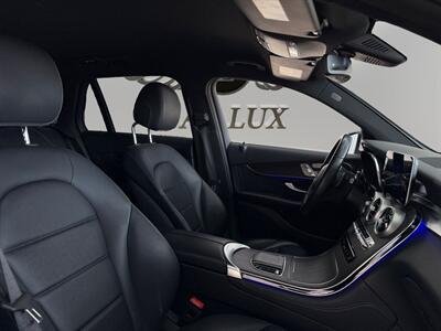 2020 Mercedes-Benz GLC GLC 300   - Photo 15 - Lennox, CA 90304