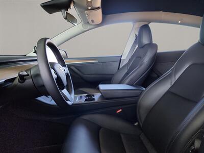 2023 Tesla Model Y Long Range   - Photo 11 - Lennox, CA 90304