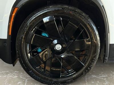 2023 Fisker Ocean Extreme - Photo 14 - Lennox, CA 90304