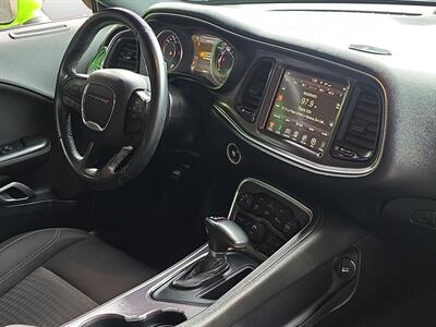 2015 Dodge Challenger R/T   - Photo 11 - Lennox, CA 90304