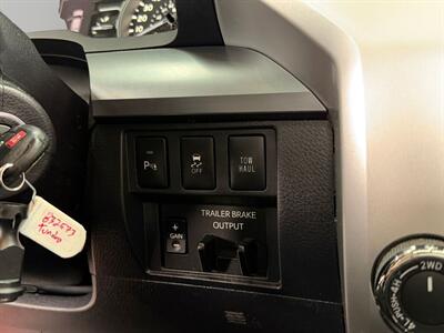2019 Toyota Tundra Platinum CrewMax   - Photo 19 - Lennox, CA 90304