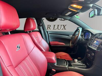 2021 Chrysler 300 Series S - Photo 15 - Lennox, CA 90304