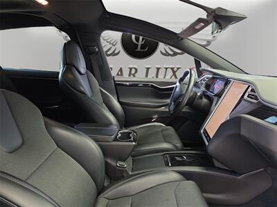 2017 Tesla Model X 75D   - Photo 15 - Lennox, CA 90304