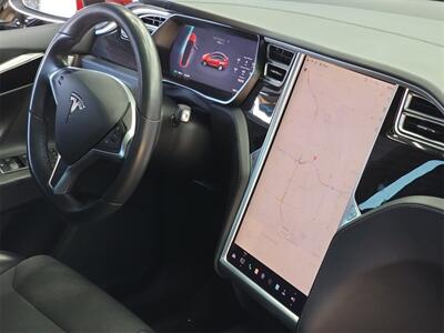 2017 Tesla Model X 75D   - Photo 16 - Lennox, CA 90304