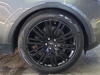 2017 Land Rover Discovery HSE   - Photo 19 - Lennox, CA 90304