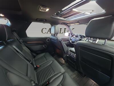 2017 Land Rover Discovery HSE   - Photo 12 - Lennox, CA 90304