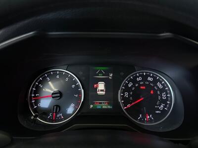 2020 Toyota RAV4 LE - Photo 18 - Lennox, CA 90304