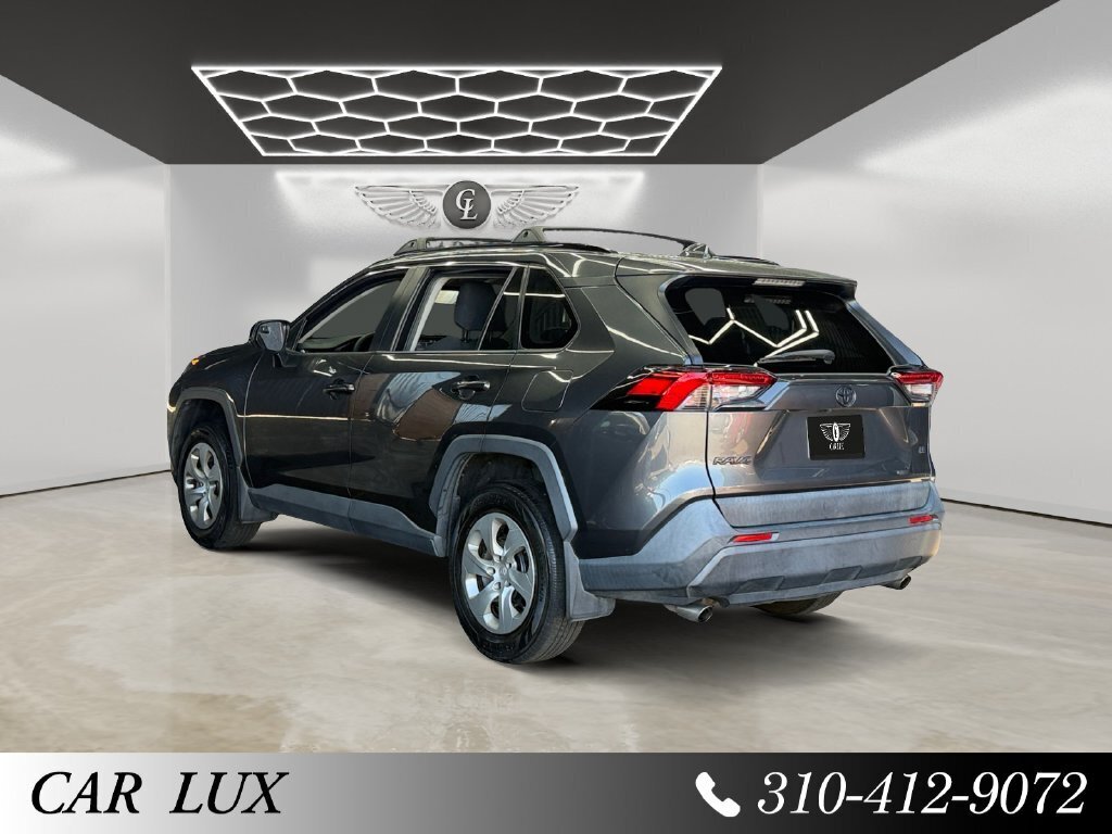 2020 Toyota RAV4 LE - Photo 3 - Lennox, CA 90304