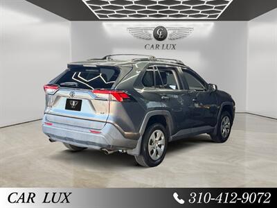 2020 Toyota RAV4 LE - Photo 5 - Lennox, CA 90304