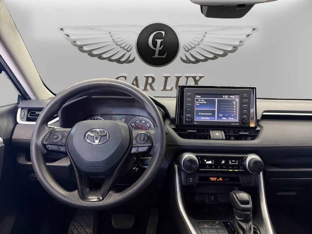 2020 Toyota RAV4 LE - Photo 10 - Lennox, CA 90304