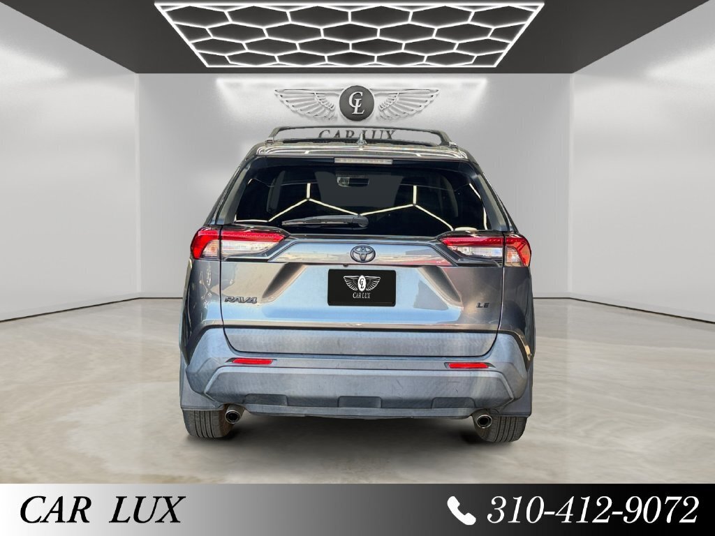 2020 Toyota RAV4 LE - Photo 4 - Lennox, CA 90304